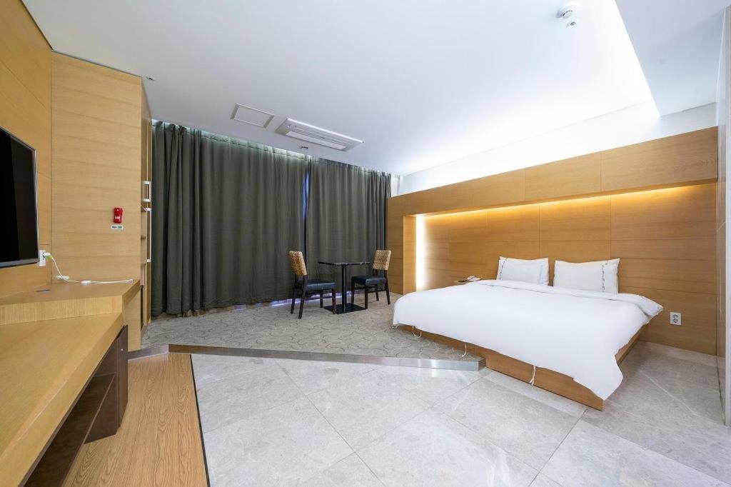 Business Design Hotel Luv Incheon Extérieur photo