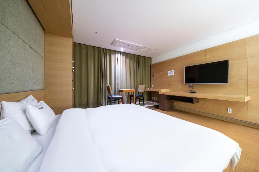 Business Design Hotel Luv Incheon Extérieur photo