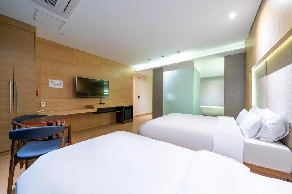 Business Design Hotel Luv Incheon Extérieur photo