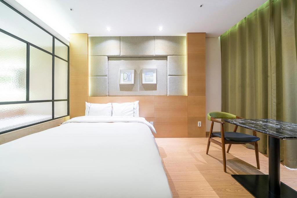 Business Design Hotel Luv Incheon Extérieur photo