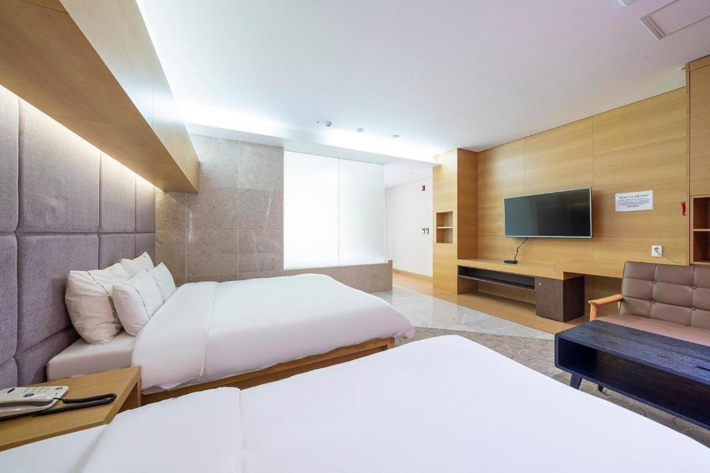 Business Design Hotel Luv Incheon Extérieur photo