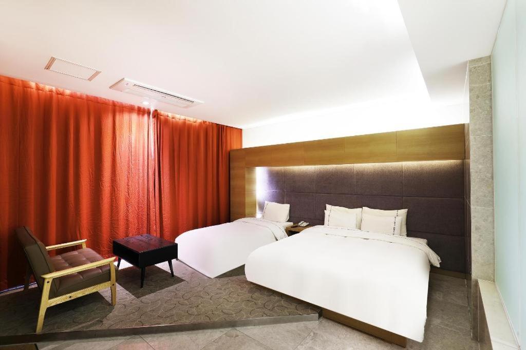 Business Design Hotel Luv Incheon Extérieur photo