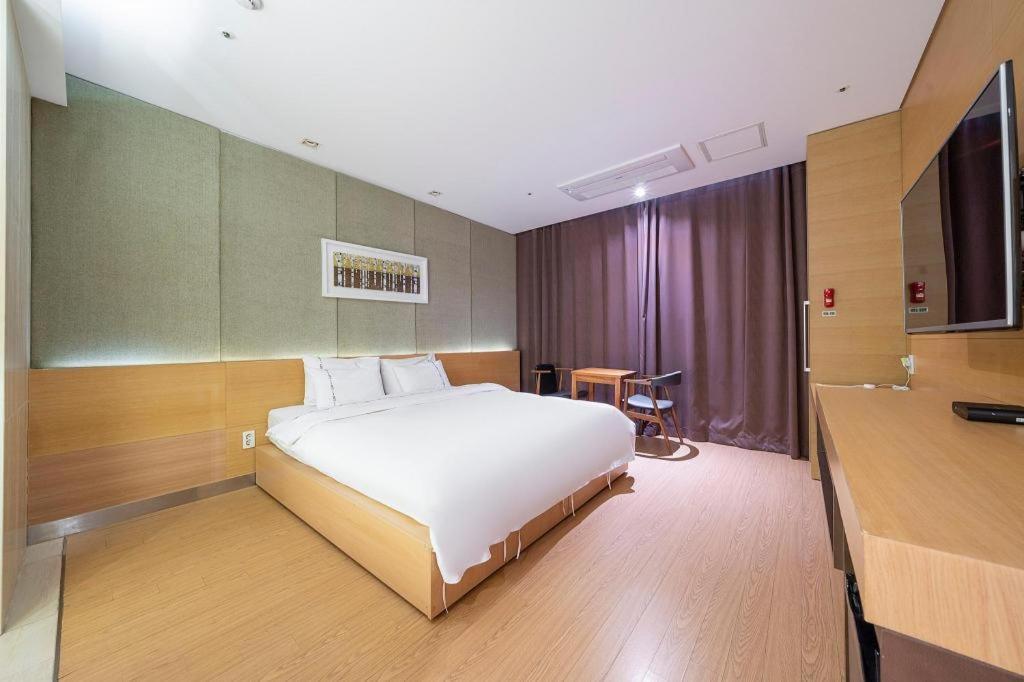 Business Design Hotel Luv Incheon Extérieur photo